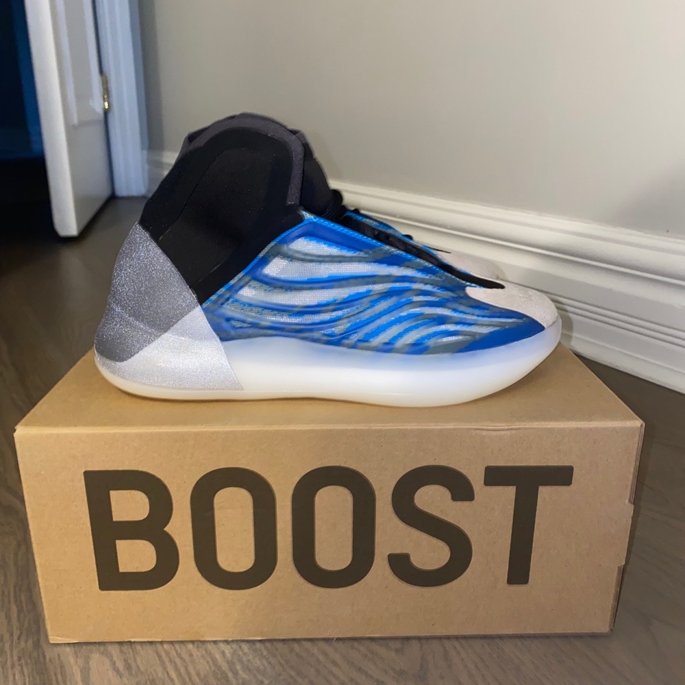 Yeezy QNTM BSKTBL Frozen Blue Size 5.5 Men's